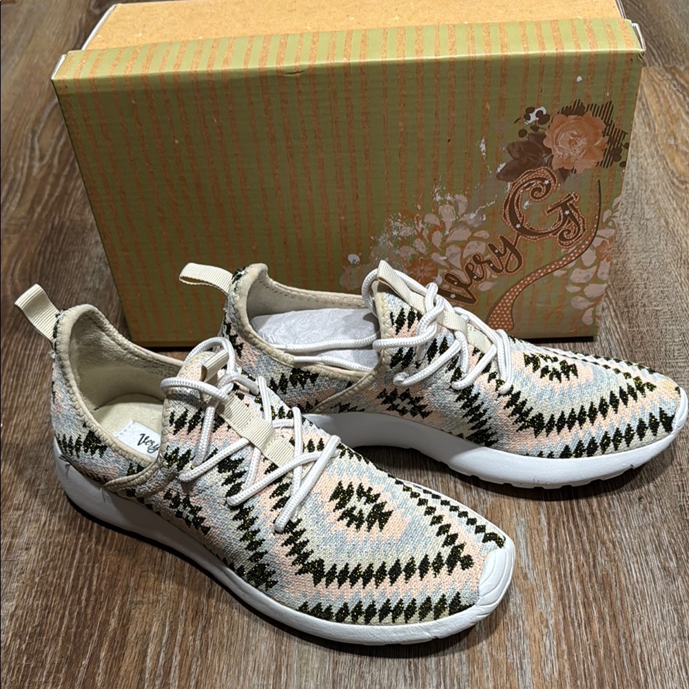 Gypsy Jazz Women's Patterned Sneakers - Pink, Grey & Gold